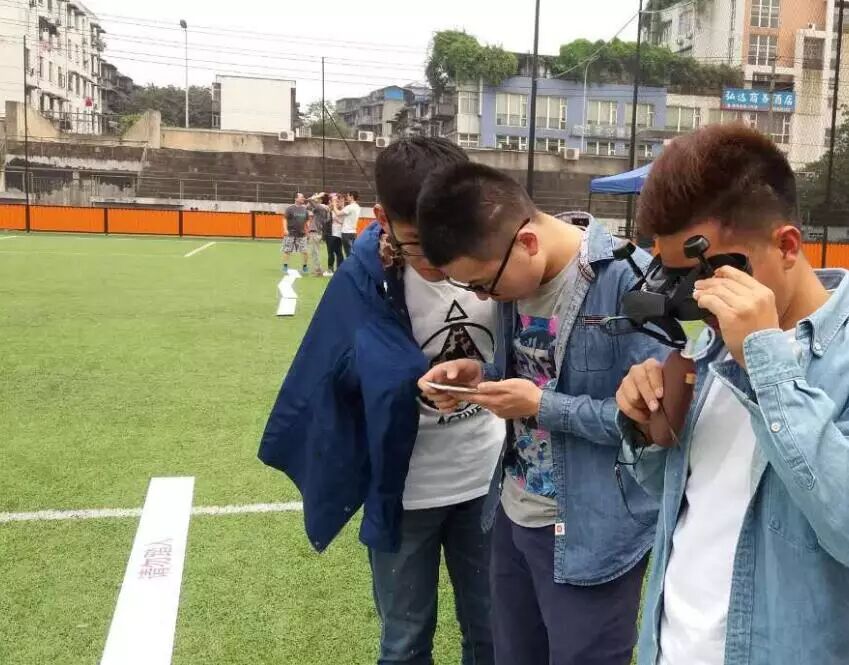 “高潮”時刻你如此手足無措，真的好嗎？！ | 無人機VR體驗成都站 