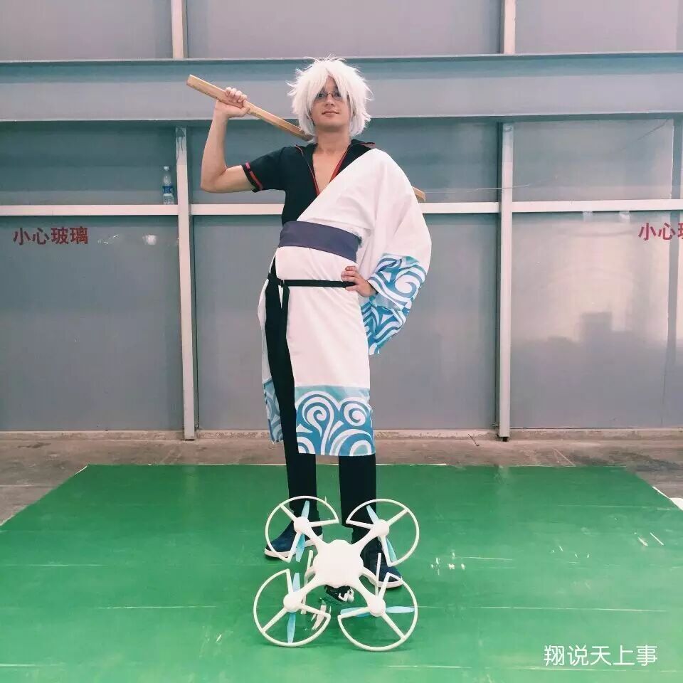 成都ACG漫展 | 無人機一亮相，漫展的coser都來合影了 