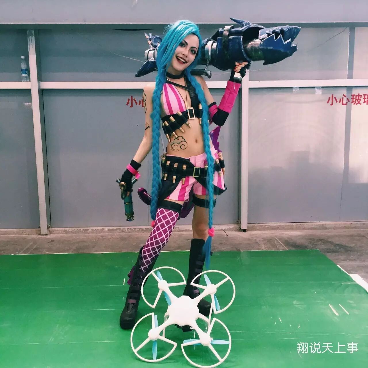 動漫節(jié)無人機實力搶鏡，漫友們都hold不住了