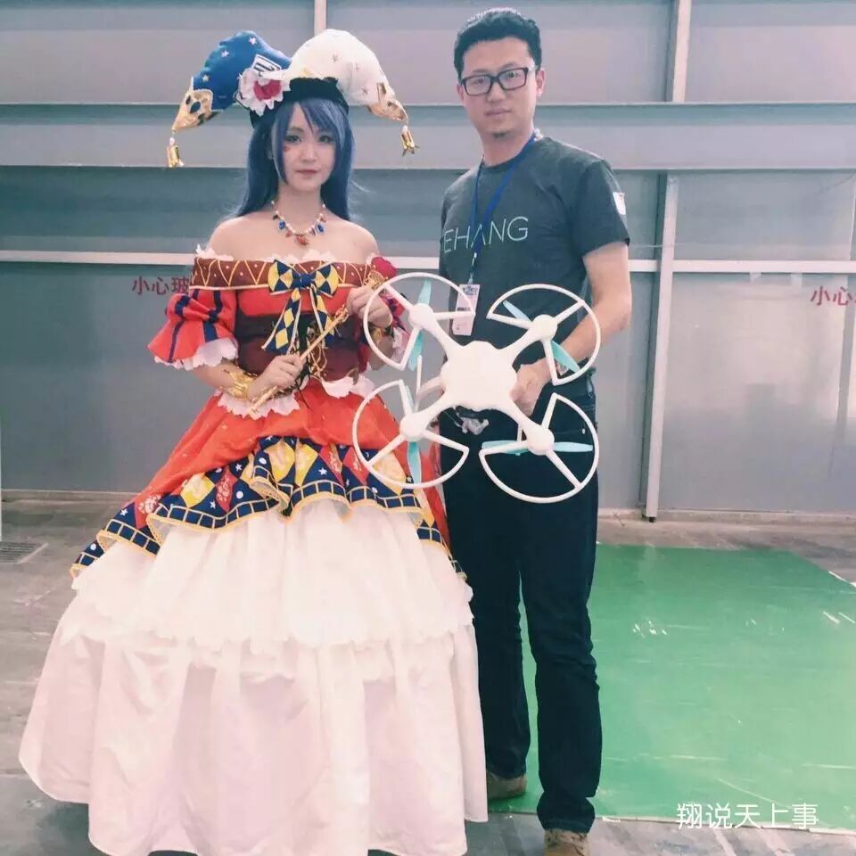 動漫節(jié)無人機實力搶鏡，漫友們都hold不住了