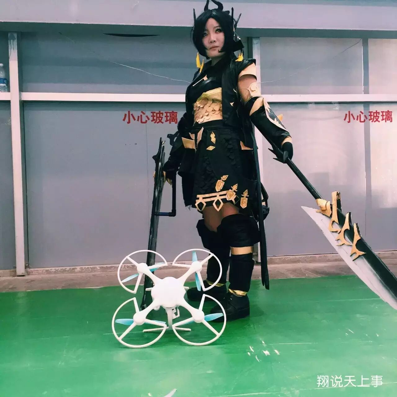 成都ACG漫展 | 無人機一亮相，漫展的coser都來合影了 