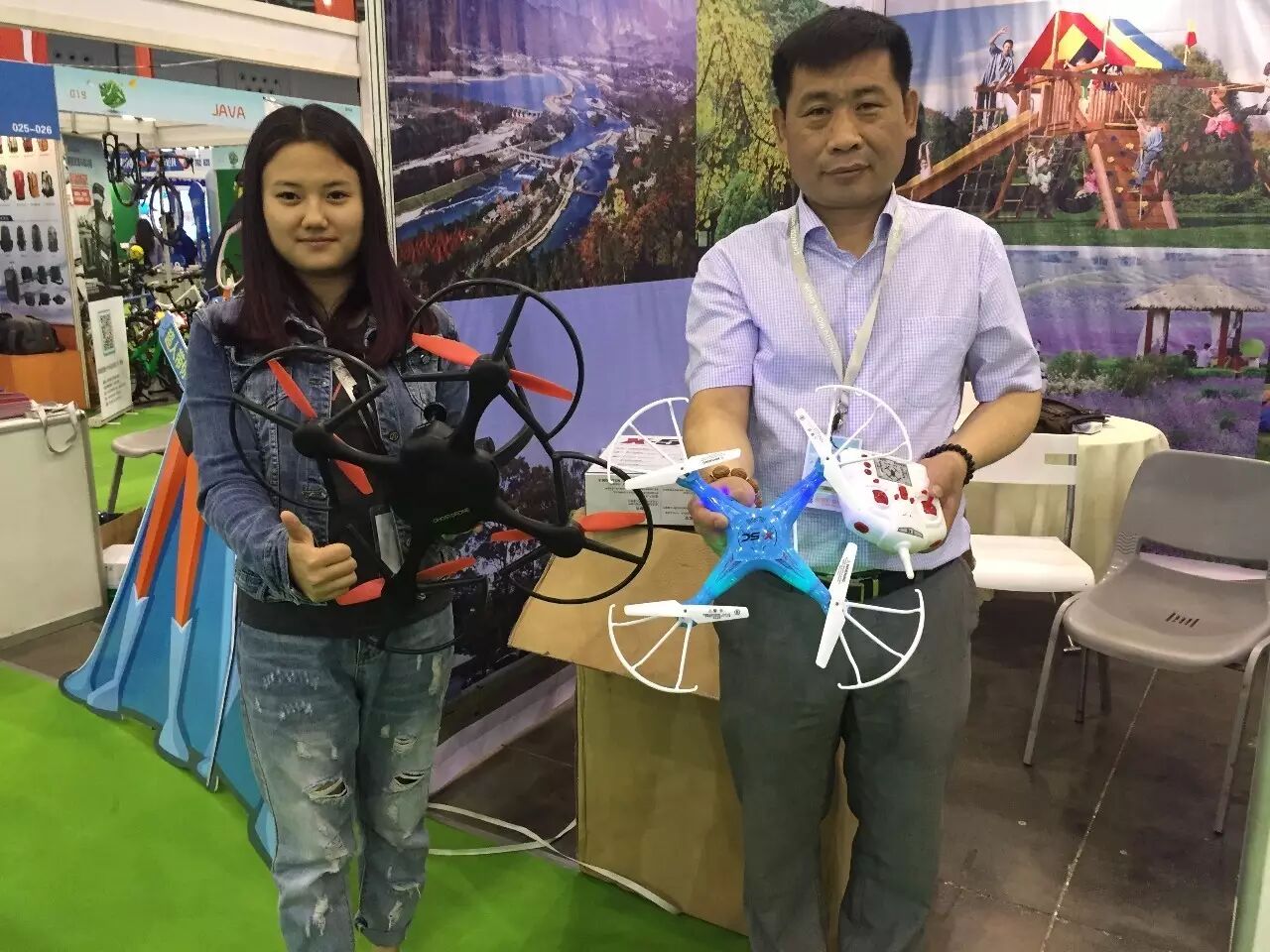 到底何方“妖孽"? | 成都車展狂風(fēng)四起-航拍無人機