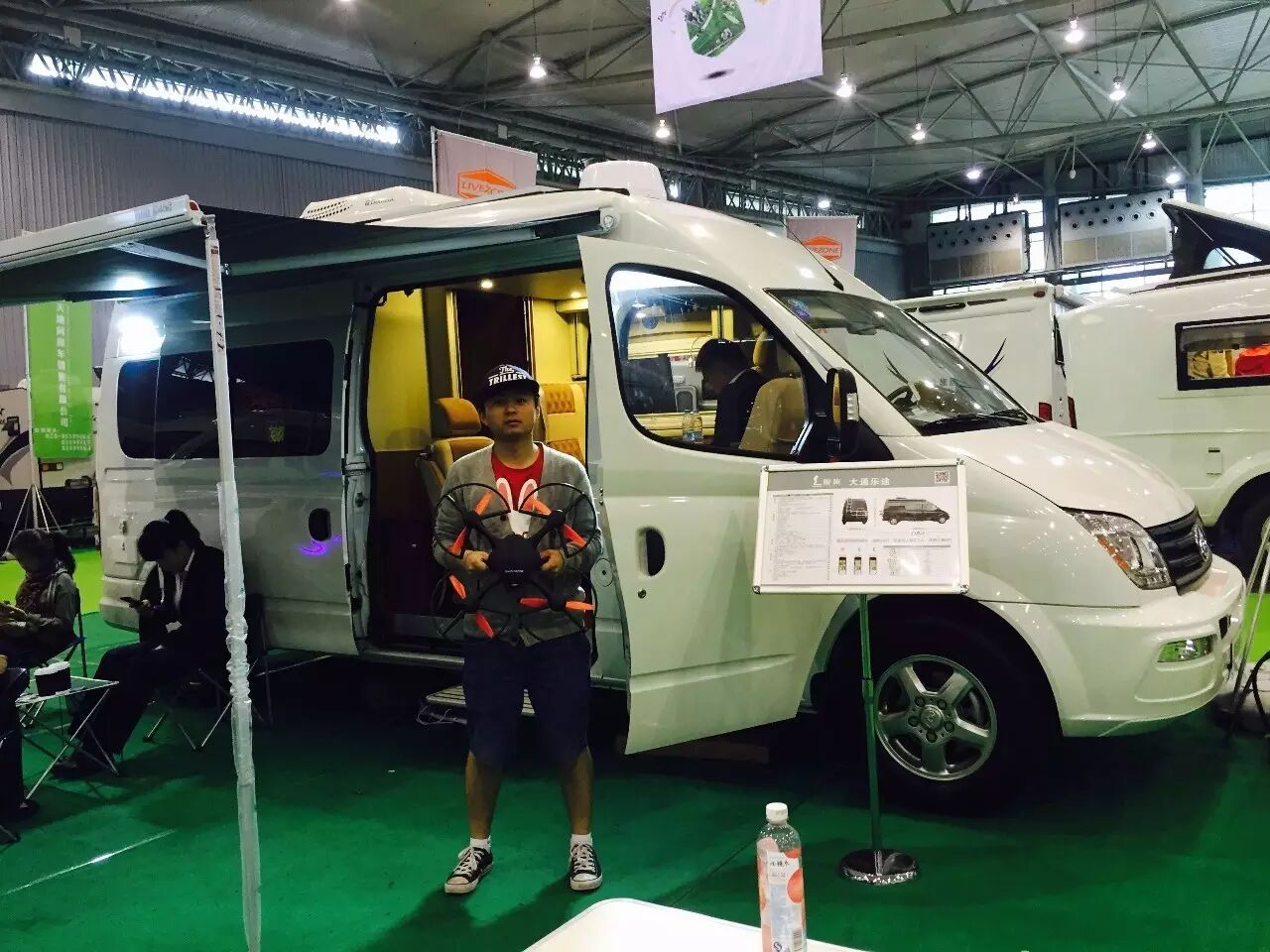 到底何方“妖孽"? | 成都車展狂風四起-航拍無人機