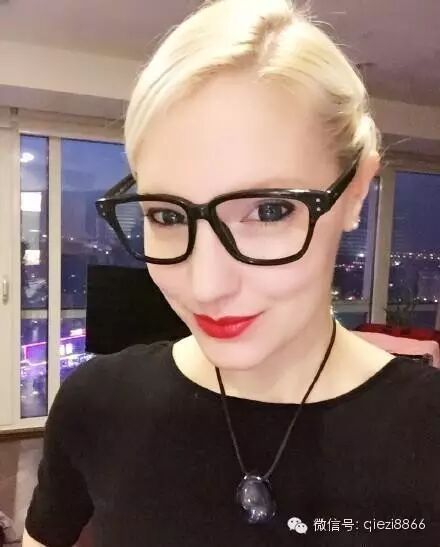 他被章子怡甩,也不死心,直到章子怡产女,他才向富二代...