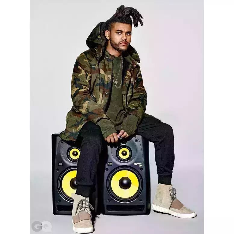 加拿大歌手 The Weeknd 演绎 adidas Yeezy Season 1 系列