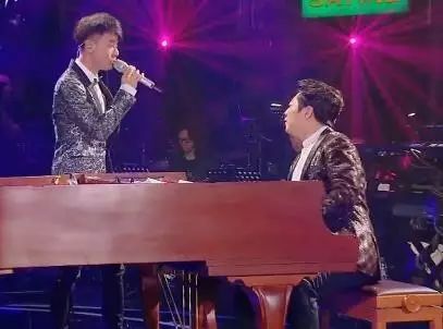 李克勤朗朗震撼演绎<我不会唱歌>,撑粤语、撑克勤、勇夺...