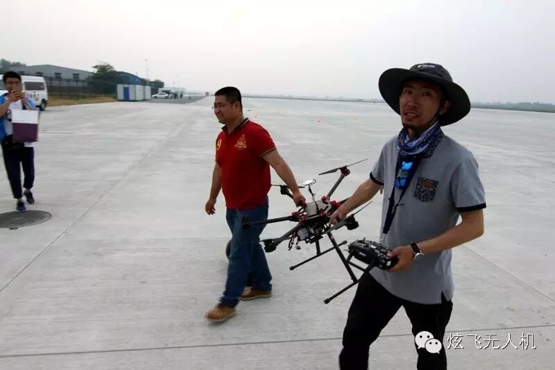 炫飛無人機(jī)駕駛培訓(xùn)十期 榮耀收官