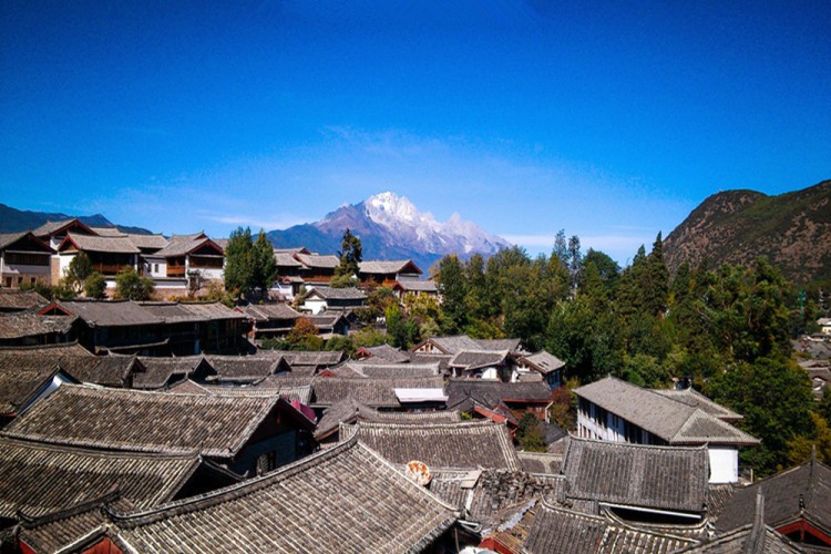 回眸的一瞬间，明白了爱情。604 / 作者:碧澄匀 / 帖子ID:116043