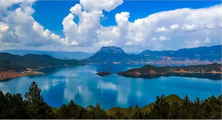 回眸的一瞬间，明白了爱情。749 / 作者:碧澄匀 / 帖子ID:116043