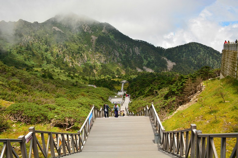 回眸的一瞬间，明白了爱情。803 / 作者:碧澄匀 / 帖子ID:116043