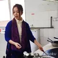 邓紫棋内地山区做老师 亲自为学生下厨