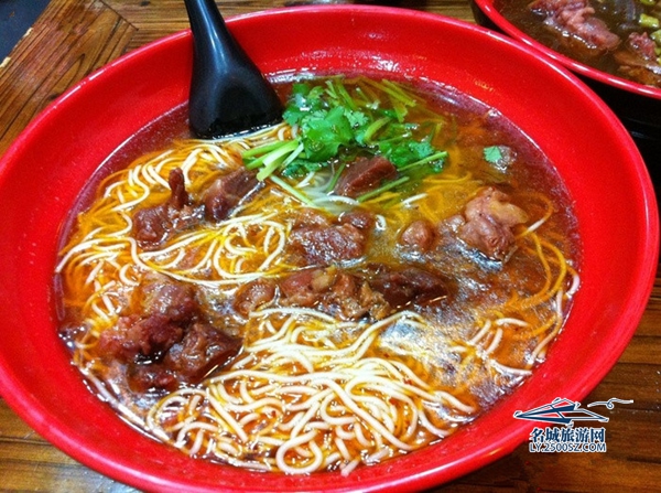苏州人家门口那碗销魂牛肉面!