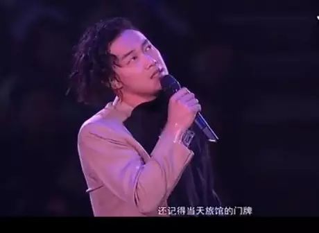 今日视频陈奕迅现场演唱《约定》, 我仿佛能找见自己