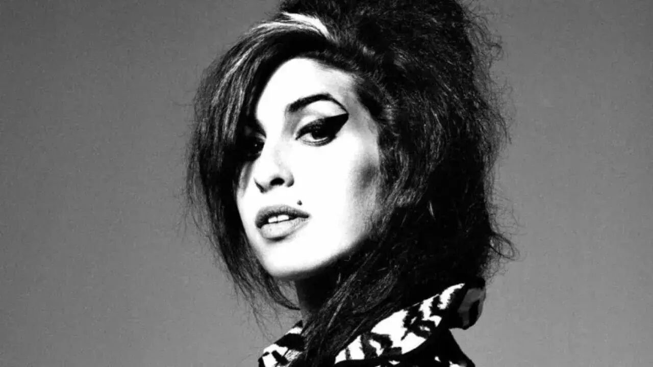 Amy  Winehouse丨越痛苦越美丽 越美丽越痛苦
