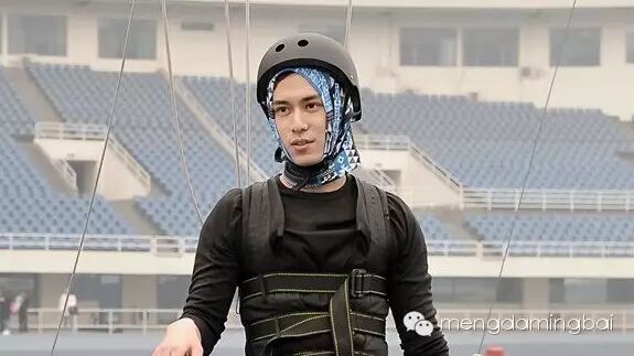 陈楚河,从黑道少东变成任性BOY,这人设崩得猝不及防