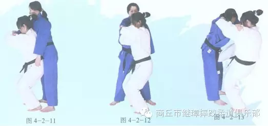 柔道联络方法图解教学(二):双手背负投