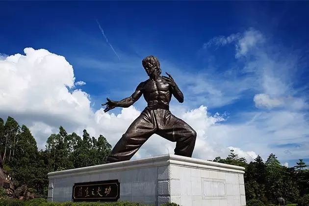 旅游推荐:￥399 【特价美食】佛山李小龙乐园“功夫之王...