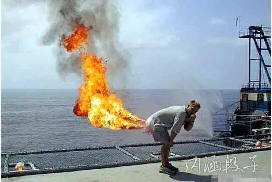 内涵笑图：老王，你竟然有俩菊花！284 / 作者:thkfh / 帖子ID:112396