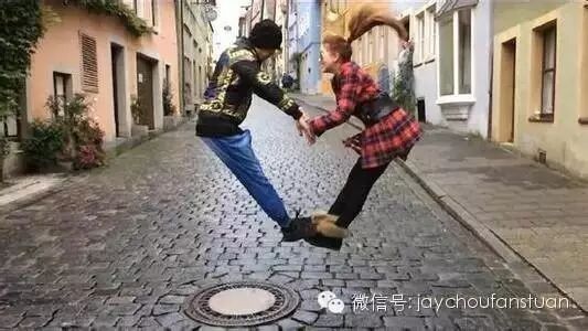 周杰伦把她宠成小公举,她把自己活成女王!昆凌的人生漂...