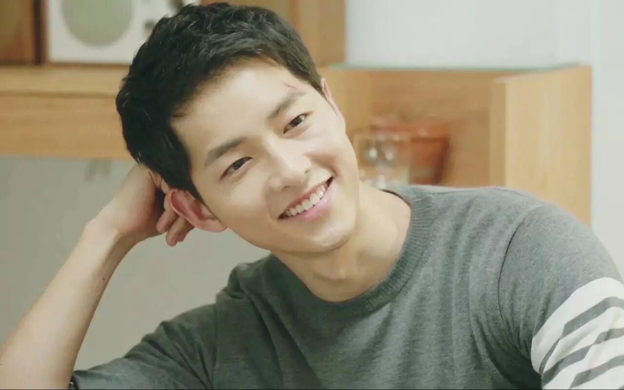 这个世界上总有人像宋仲基似的撩妹,还有汪涵似的有味