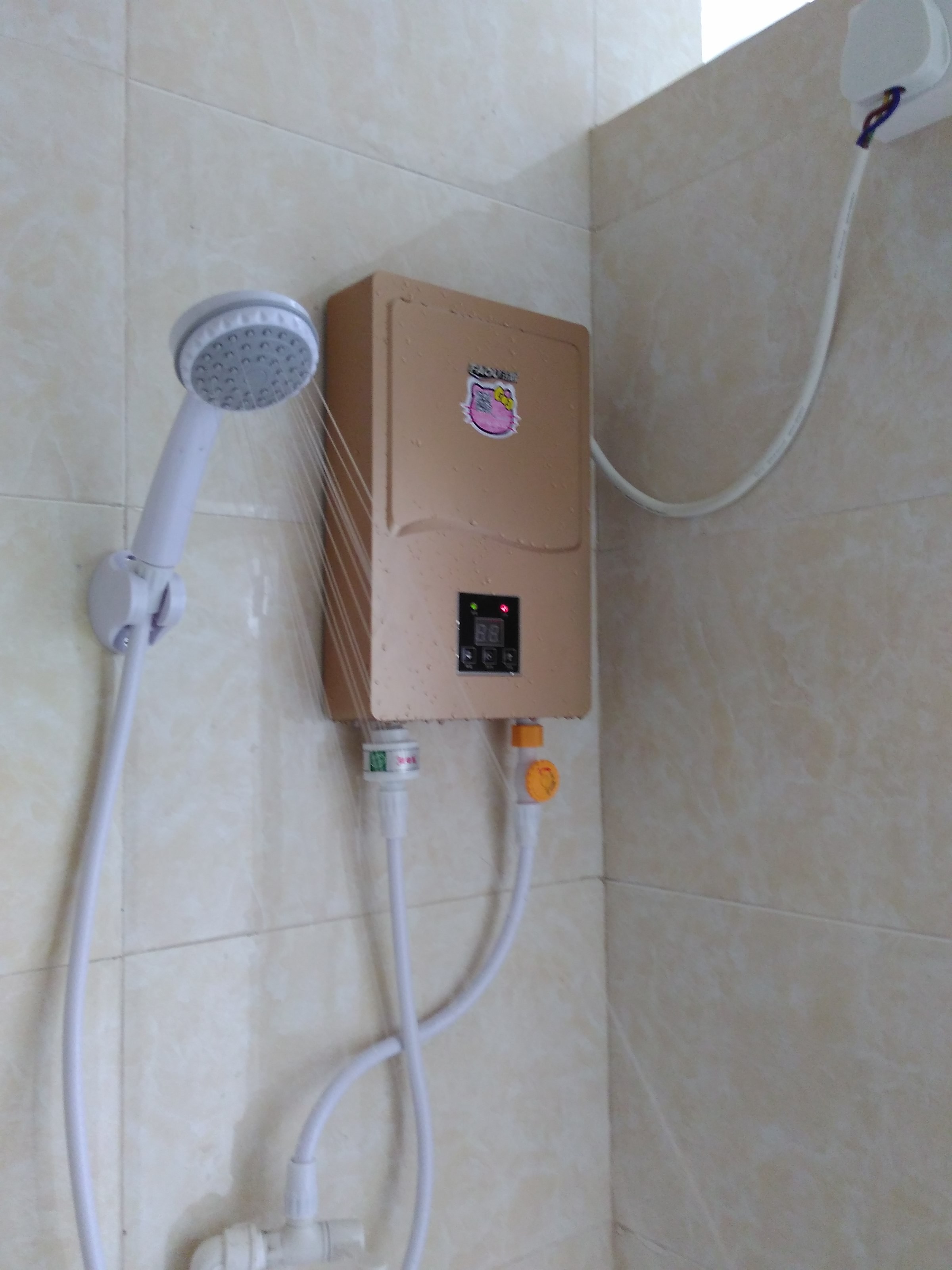 法欧即热式电热水器48h安装教程