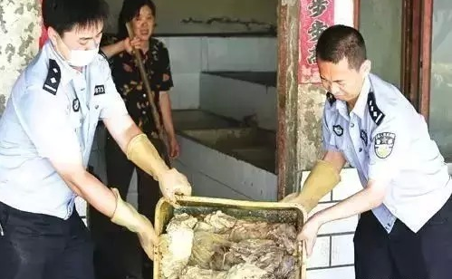 恐怖！原来街边烤鱿鱼是用这个泡出来的...|“垃圾食品”的解药，吃货们必须知道！ ...179 / 作者:花开似花落、 / 帖子ID:113650