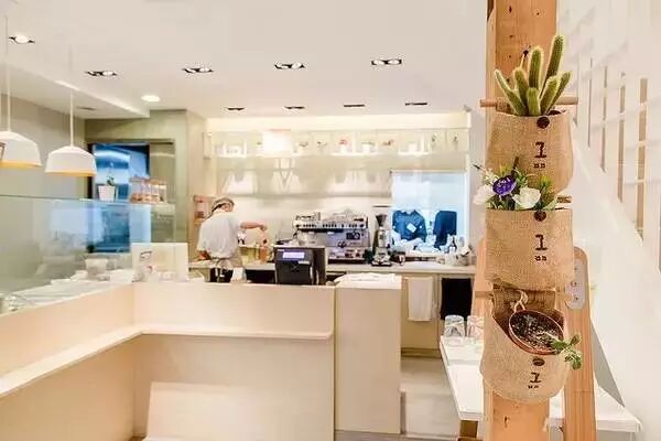 Excuse me,这是比无印良品还性冷淡的吉野家？