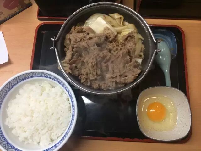 Excuse me,这是比无印良品还性冷淡的吉野家？