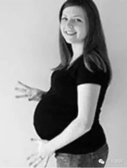 怀孕九个月,她还在练腹肌,结果…-怀孕期