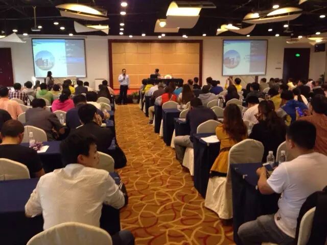 光污染有什么危害？开关插座如何辨真假？| 上海这场公益讲座给你答案