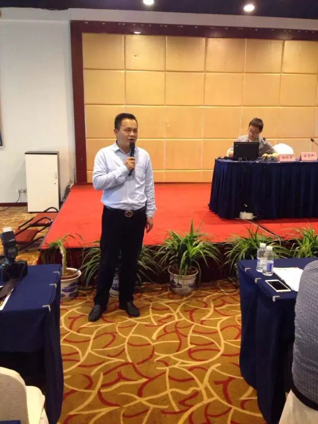 光污染有什么危害？开关插座如何辨真假？| 上海这场公益讲座给你答案