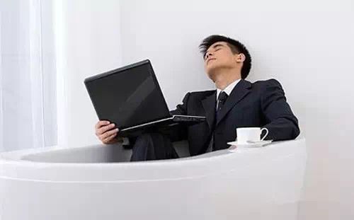 男人累了,有谁的肩膀可以靠?【情感美文】 - 温文馨语 - 温情百味园 男人累了,有谁的肩膀可以靠?【情感美文】 - 温文馨语 - 温情百味园