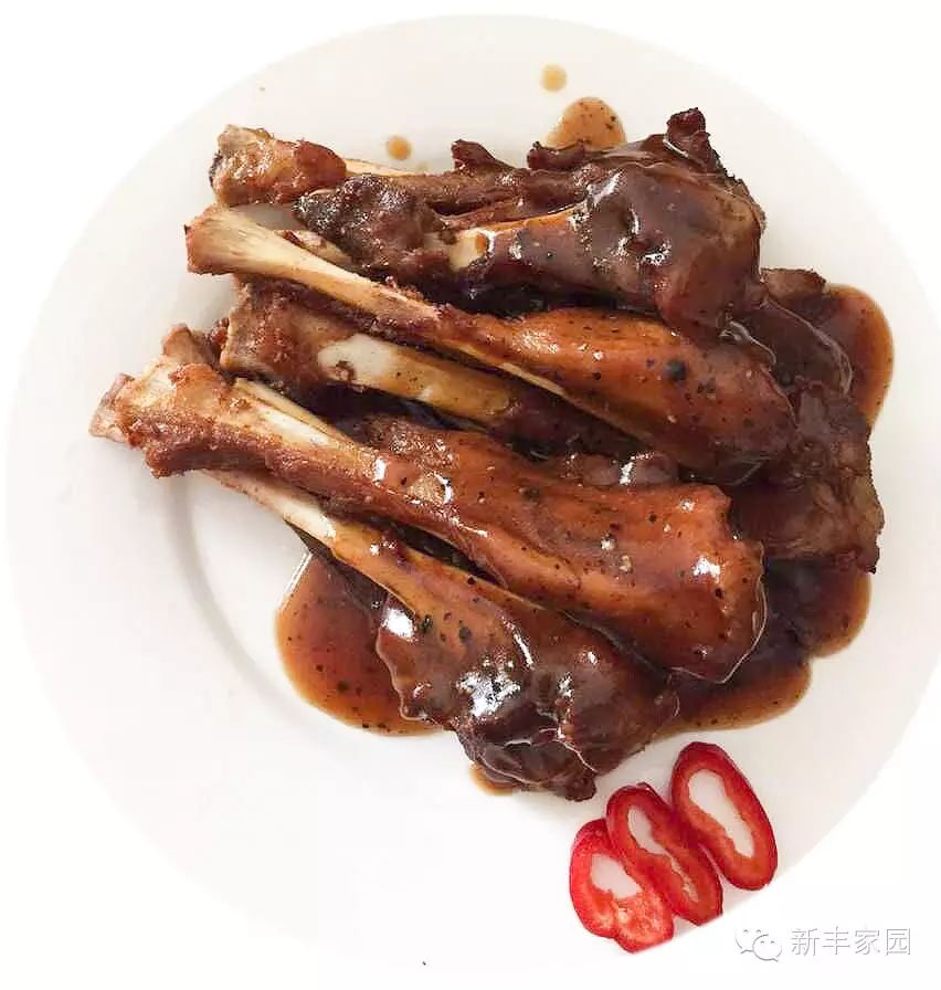 >>>黑椒寸骨   