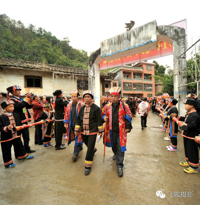 幸福瑶山 欢乐歌堂—连山壮族瑶族自治县在吉田镇三水