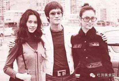 她曾与李小龙暧昧,是唯一比林青霞有灵气女星,为何爱拍...