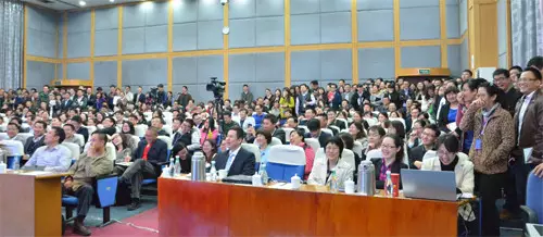 4月19日俞敏洪在海尔大学的演讲：开除自己才不会被时代淘汰