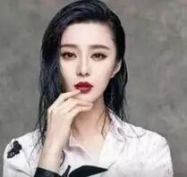 给范冰冰送快递的小哥年赚200万,居然是......