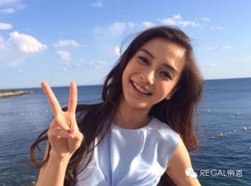 【娱乐】黄晓明的微博里全是赵薇,难怪 Angelababy 一天...