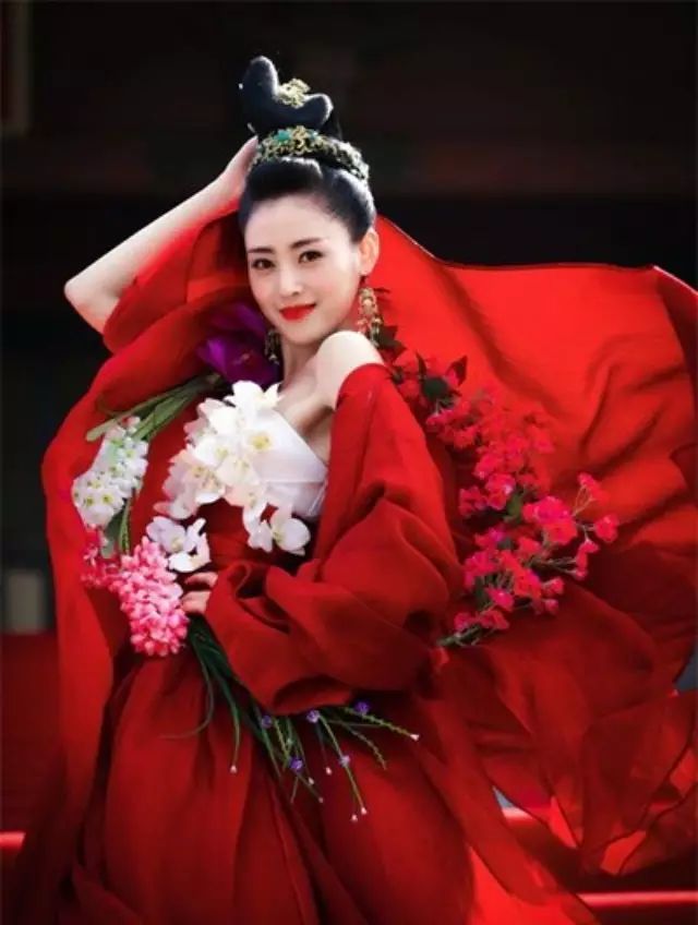 “太子妃”张天爱是怎样取代了宋茜出演《如懿传》?