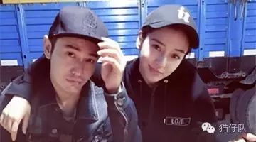 又虐狗!黄晓明和Angelababy撸串秀恩爱