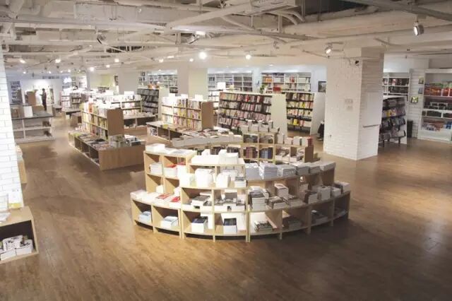 书店照明设计中应要注意的几个点