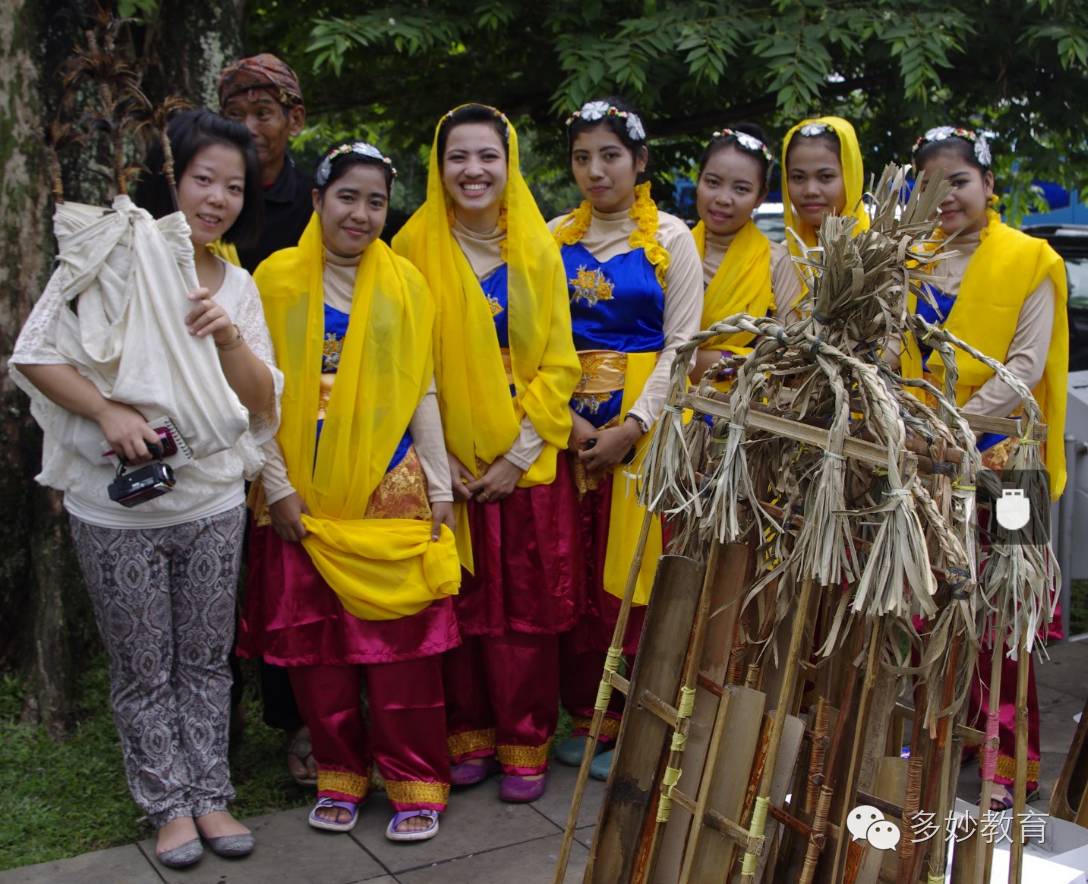 周三世界音乐印度尼西亚传来的美妙乐器——安格隆(angklung)