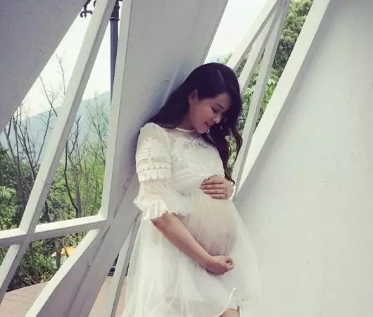 伊能静临产双脚肿成熊掌,孕妈妈如何为双脚瘦身?