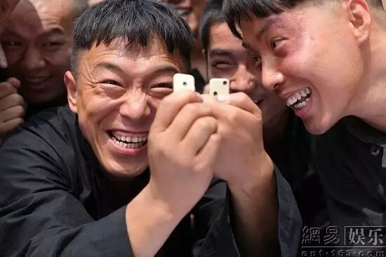 范伟给黄渤算命,这段看一次笑一次