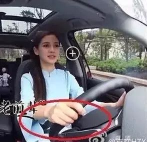 Angelababy录跑男时的这个做法,被深圳交警喊话!快看...