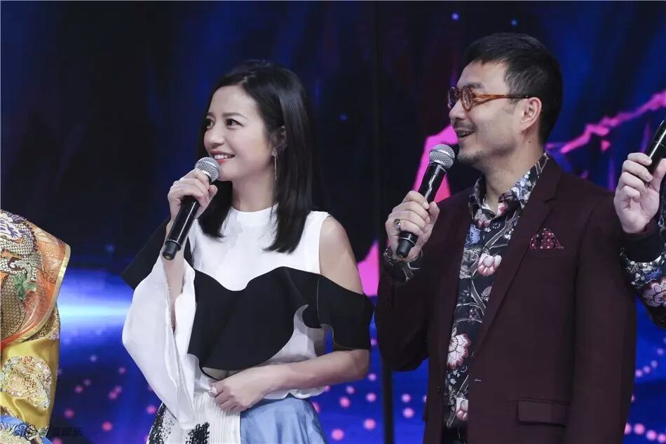 天天赵薇聊周杰:他的鼻子超越了我的眼睛