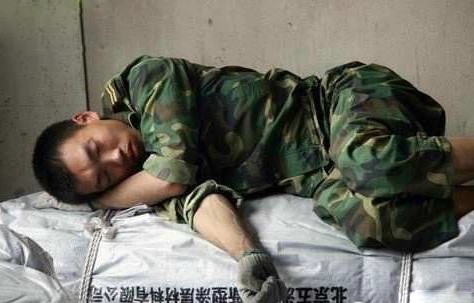 对他们,我们必须心怀敬意 - 遷客樵夫 - 遷客樵夫