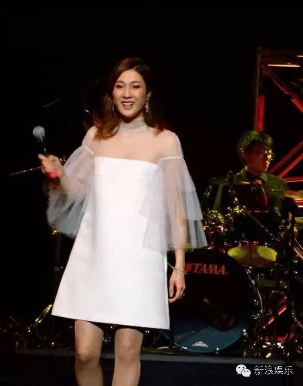 泽欣党心碎!结束八年女尊男卑的钟嘉欣,最后却因为怀孕嫁给了他?-怀孕期