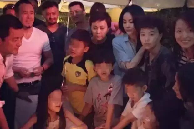 谢娜松口生娃,终结“被怀孕”!可王菲还在这条路上越走越远…-怀孕期