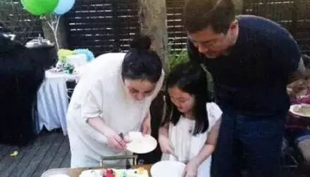 谢娜松口生娃,终结“被怀孕”!可王菲还在这条路上越走越远…-怀孕期